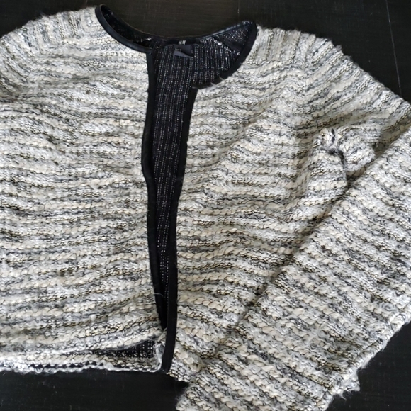 H&M White Tweed Jacket with Leather Trim - Picture 2 of 6